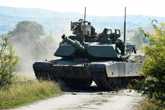 Українські військові розпочали навчання на танках Abrams