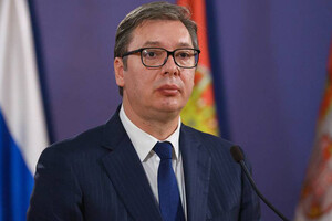 Президент Сербії йде з посади голови правлячої партії: хто його замінить