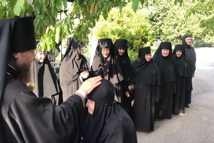 Настоятельку монастиря УПЦ МП на Черкащині викрито на земельних оборудках – СБУ 