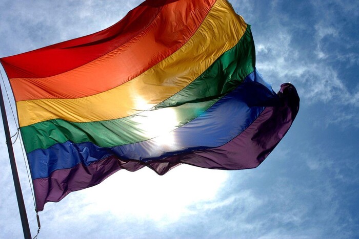 Смертна кара або довічне: президент Уганди підписав закон проти ЛГБТ