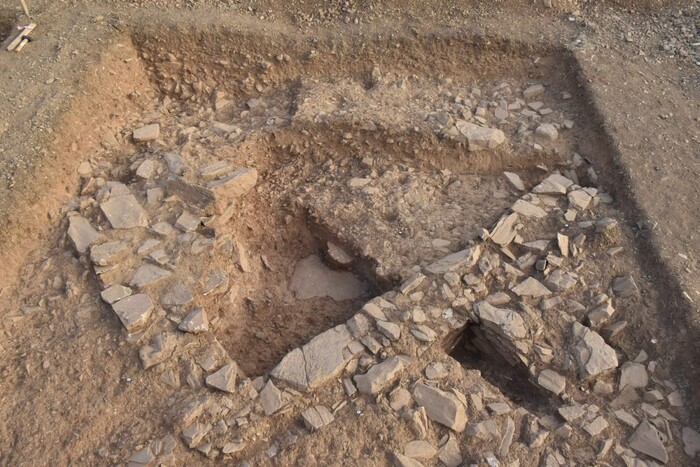 Археологи в Афінах знайшли найдавніший будинок залізного віку (фото)