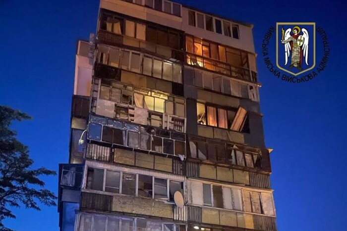 Наслідки атаки на Київ: влада показала фото руйнувань