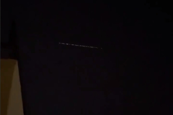 Над Україною летять супутники Ілона Маска (відео)