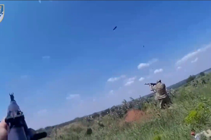 ЗСУ показали відео збиття ворожого ударного безпілотника «Ланцет»