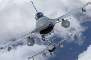 На перехоплення цивільного літака піднімалися винищувачі F-16 і NORAD