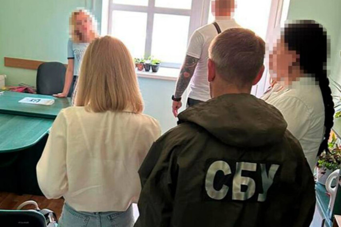 СБУ викрила керівництво Чернівецького коледжу на корупції за складання іспитів
