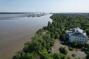 Оккупанты ночью взорвали Каховскую ГЭС