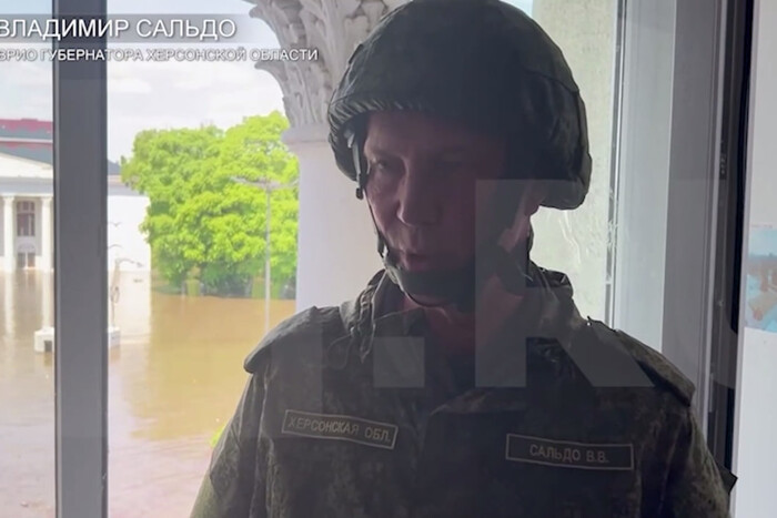 Зрадник Сальдо на фоні затопленої вулиці розповів, що все під контролем: курйозне відео