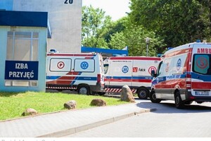 Польща передала Україні 17 карет швидкої допомоги