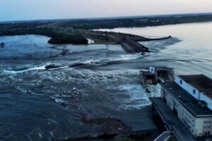 6 червня посеред ночі окупанти підірвали дамбу на Каховському водосховищі