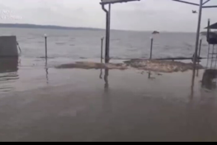 Вода стрімко прибуває до Миколаєва (відео)