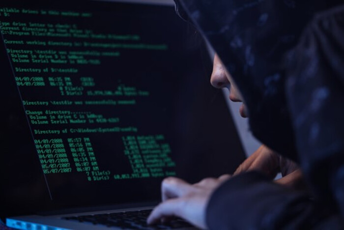 Хакерська атака на радіостанції: у Росії запустили в ефір звернення «РДК»