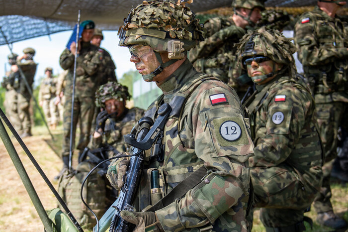 Чи введе НАТО свої війська в Україну: прогноз МЗС