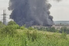 Пылает бывший завод «Лугансктепловоз» – нынешняя база оккупантов