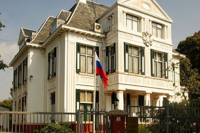 Ісландія зупиняє роботу посольства у Москві