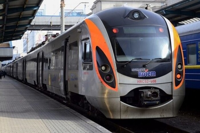 Интерсити+ планирует оборудовать 16 поездов терминалами Starlink