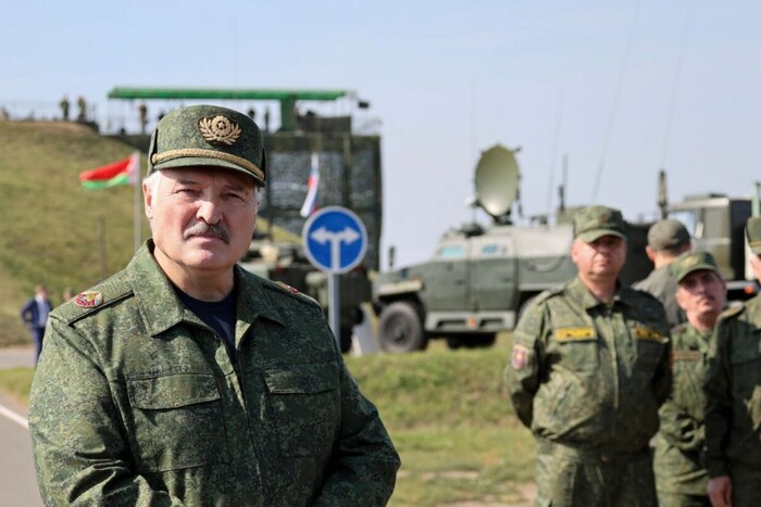 Соратник Тихановської розповів, як Лукашенко готував наземне вторгнення в Україну