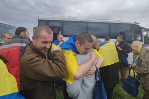 Повернення полонених: СБУ оприлюднила ексклюзивні кадри обміну