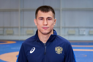 «Нейтральний» олімпійський чемпіон з боротьби допомагає грішми армії РФ