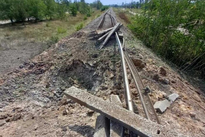 «Бавовна» в Мелітополі. Пошкоджено залізницю, по якій росіяни перевозять техніку та награбоване