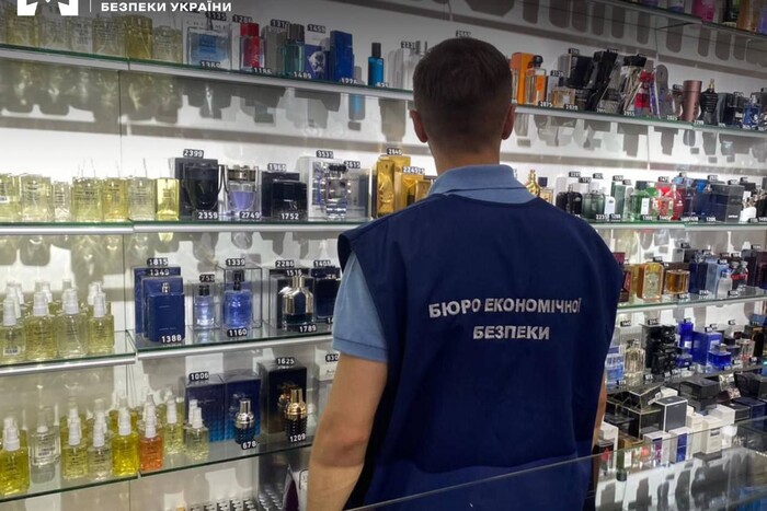 БЕБ вилучило у Дніпрі підроблені парфуми на 15 млн грн