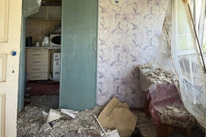 Обломки одной из российских ракет повредили жилье на Киевщине (фото)