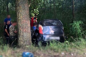 Аварія на Київщині: загинула жінка, четверо дітей травмовано 