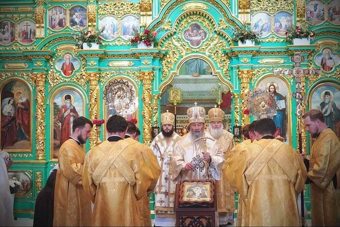 Онуфрій запросив на богослужіння митрополита Московської церкви, який отримав вирок