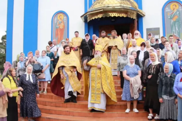 На Хмельниччині віряни вимагають від храму Московської церкви перейти до ПЦУ