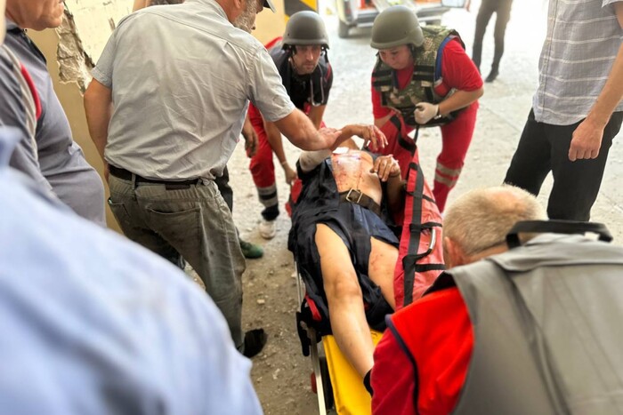 Окупанти вкотре вдарили по Херсону: є загиблі та поранені (жахливі фото)