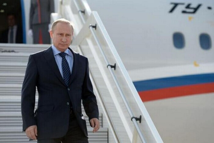 Самолет Путина в небе. Песков сообщил, где находится президент РФ