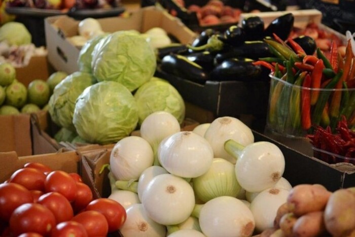 Коли ціни на овочі та фрукти суттєво знизяться: озвучено прогноз