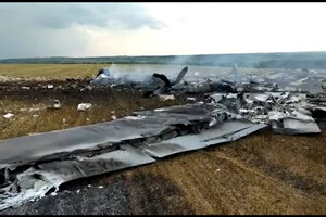 «Вагнерівці» збили Іл-22: що від нього залишилося (відео)