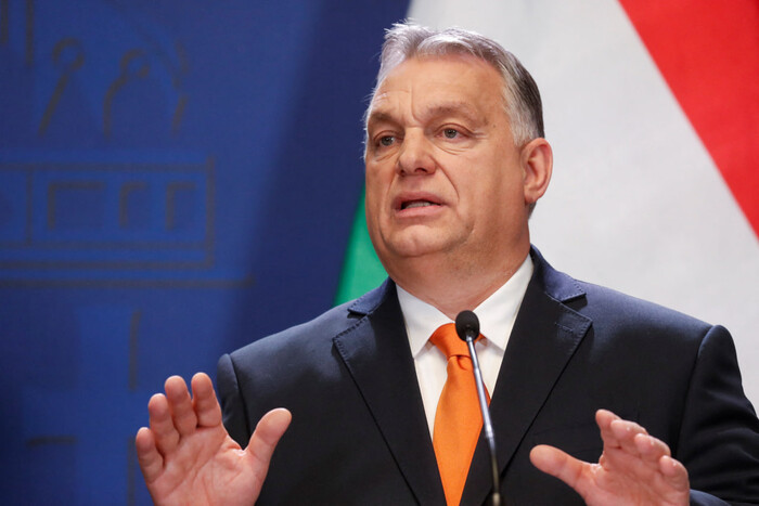 Орбан відмовляється називати Путіна воєнним злочинцем