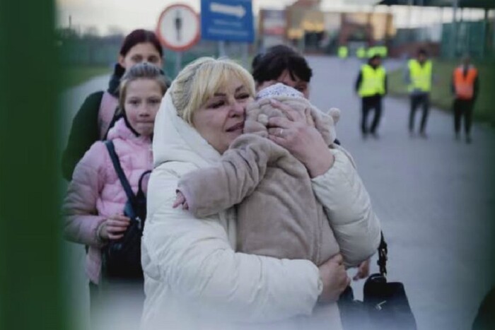 Соцслужби в ЄС вилучають дітей з сімей українських біженців: як вирішується проблема