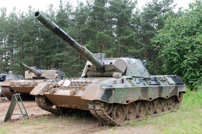 Швейцарія заблокувала передачу Україні майже сотні танків 
