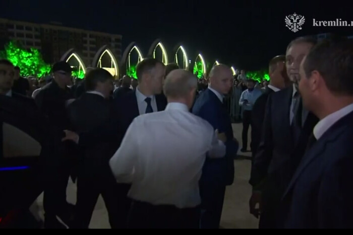 Путін та охоронці. Диктатор осоромився в Дагестані (відео)
