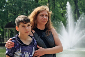 Оксана Стеценко забрала свого сина Микиту з Росії