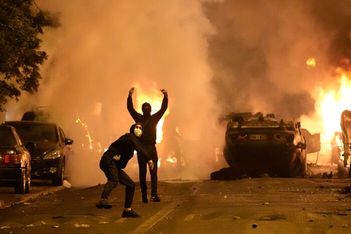 Протести у Франції: затримано понадо тисячу осіб, Макрон відклав візит до Німеччини