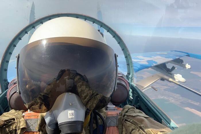 Навчання українських льотчиків на F-16 досі не почалися – Кулеба 