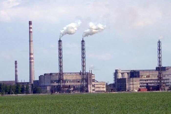 Усе заміновано, стоїть ППО: окупанти перетворили завод «Титан» у Криму на військову частину