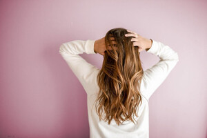 Що впливає на ріст волосся – роз'яснення дерматолога 