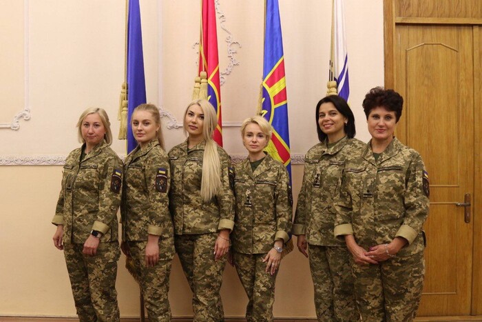 Міноборони презентувало нову жіночу військову форму (фото)