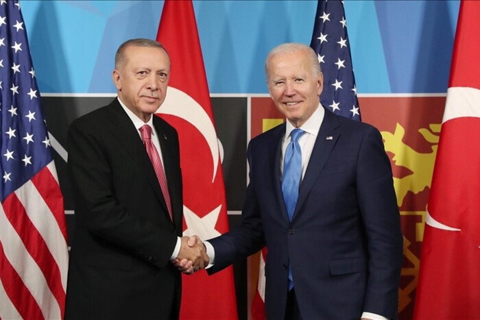 Байден зустрівся з Ердоганом: говорили про Україну та оборонні пріоритети