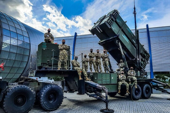 Німеччина передасть Україні додаткові Patriot та ракети до них