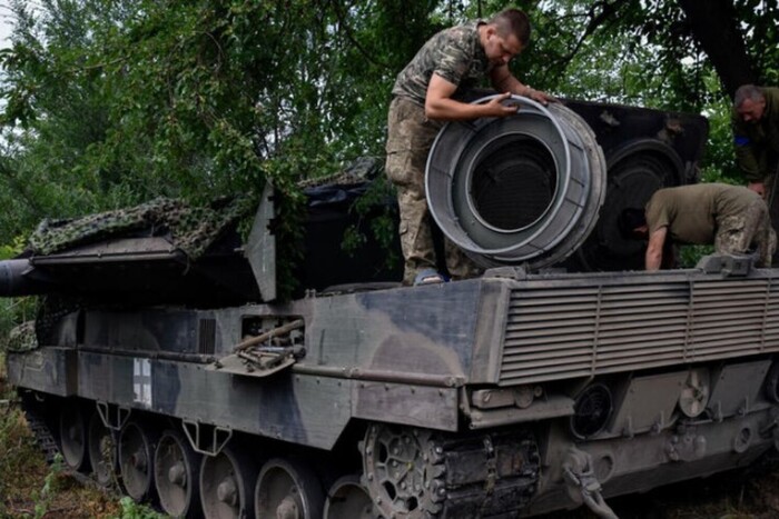 Німеччина не хоче будувати у Польщі хаб з ремонту танків Leopard – ЗМІ