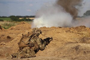 За добу на гарячих напрямках відбулось 32 бойових зіткнення