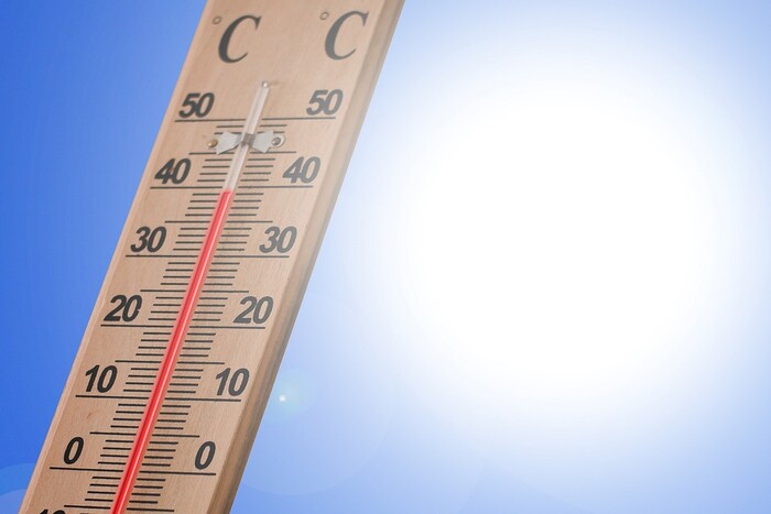 Південну Європу накрила рекордна спека: люди втрачають свідомість