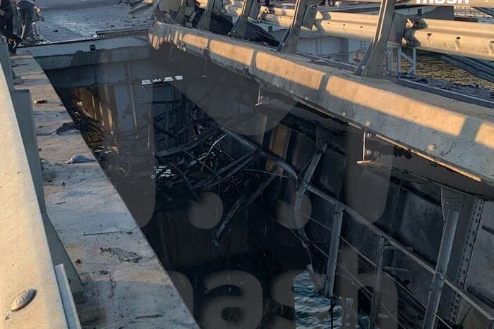 Удар по Керченському мосту: все, що наразі відомо