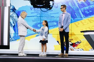 8-річна дівчинка із Закарпаття встановила всеукраїнський рекорд заради ЗСУ (відео)